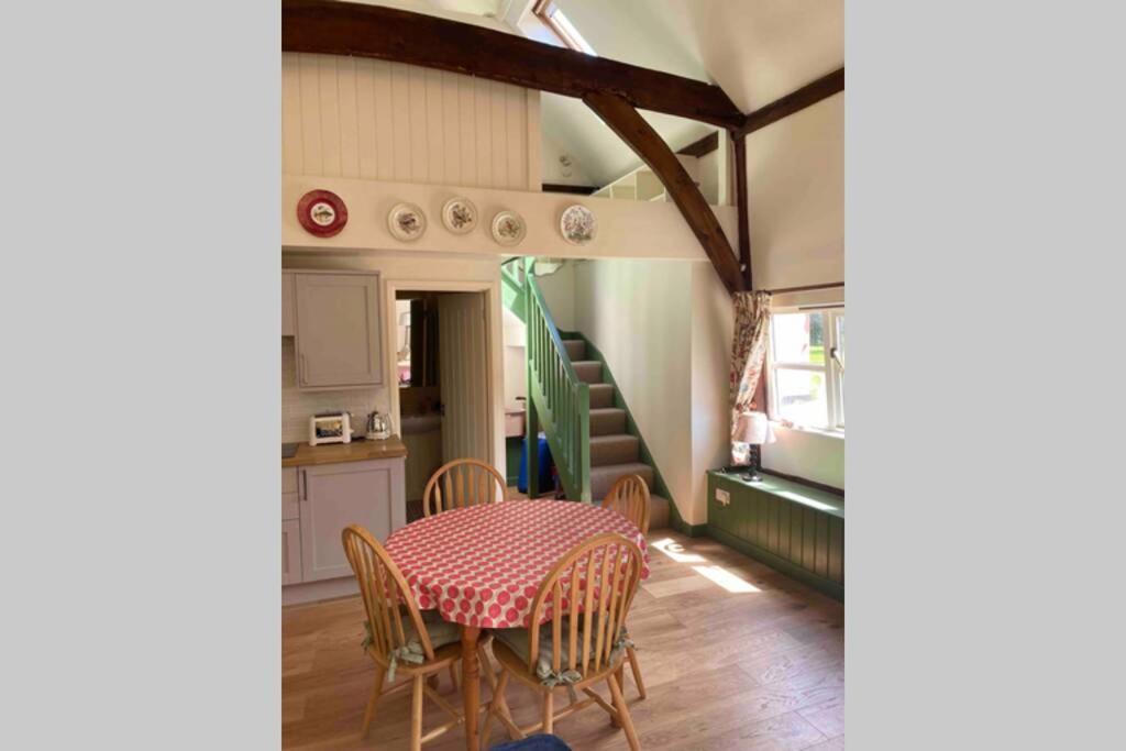 Gorgeous Comfortable Barn With Huge Private Orchard In Quiet Suffolk Location Depden Εξωτερικό φωτογραφία