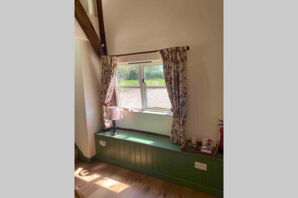 Gorgeous Comfortable Barn With Huge Private Orchard In Quiet Suffolk Location Depden Εξωτερικό φωτογραφία
